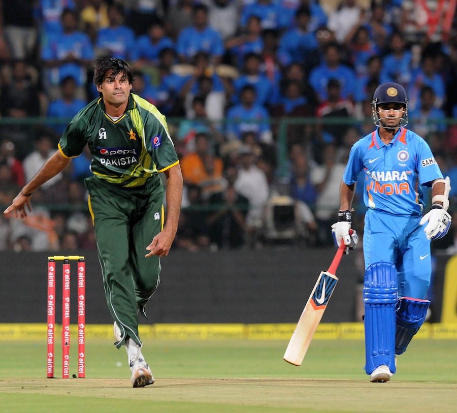 Mohammad Irfan hustled batters with pace and bounce