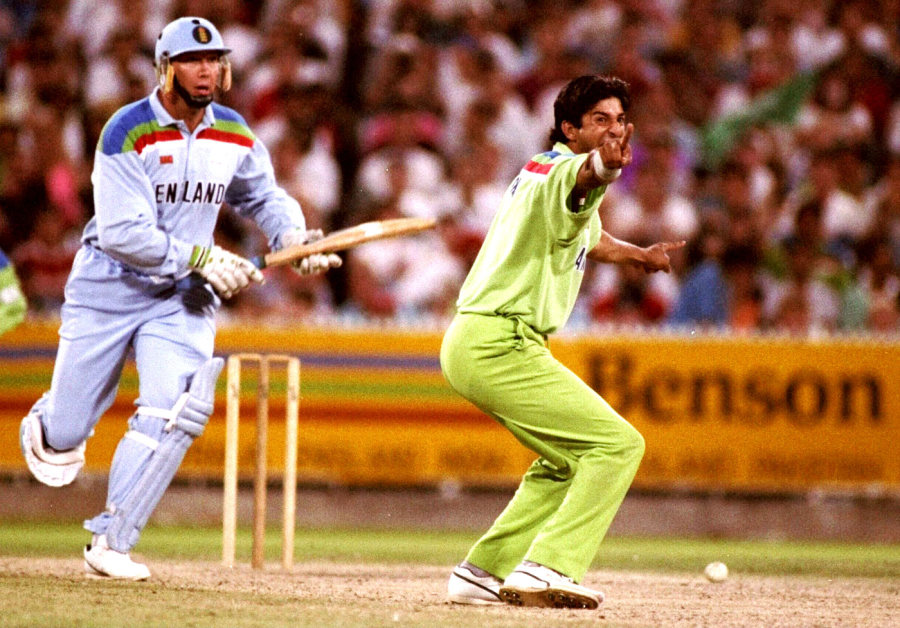 Wasim Akram's banana swing broke a threatening stand in the final and from then on there was no looking back for Pakistan