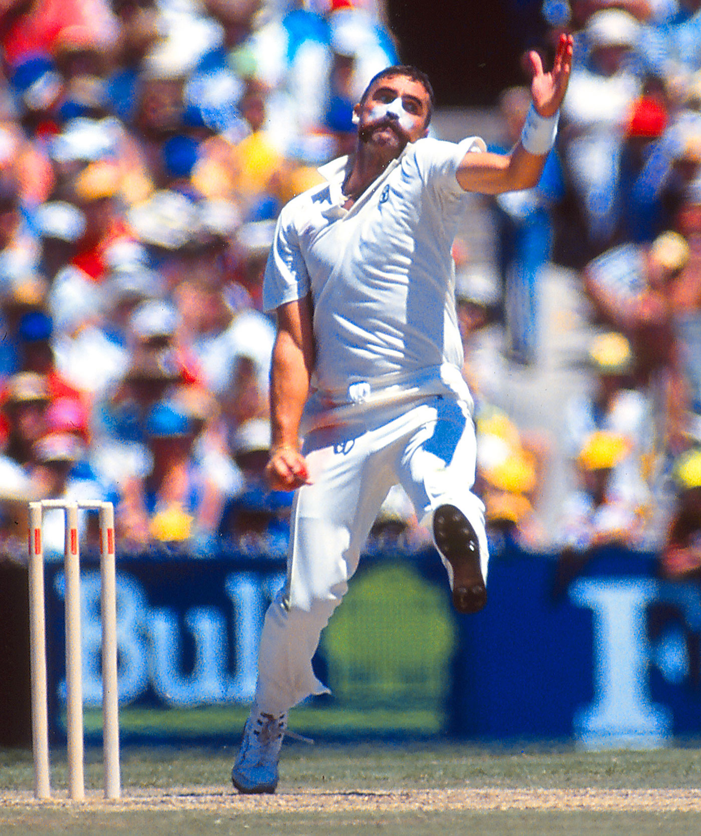Merv Hughes bowls, Australia