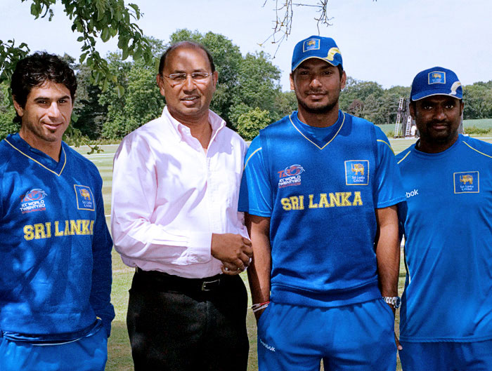 Glucka Wijesuriya (second from left), a lawyer in England, took it upon himself to write letters to the ICC on Murali's behalf