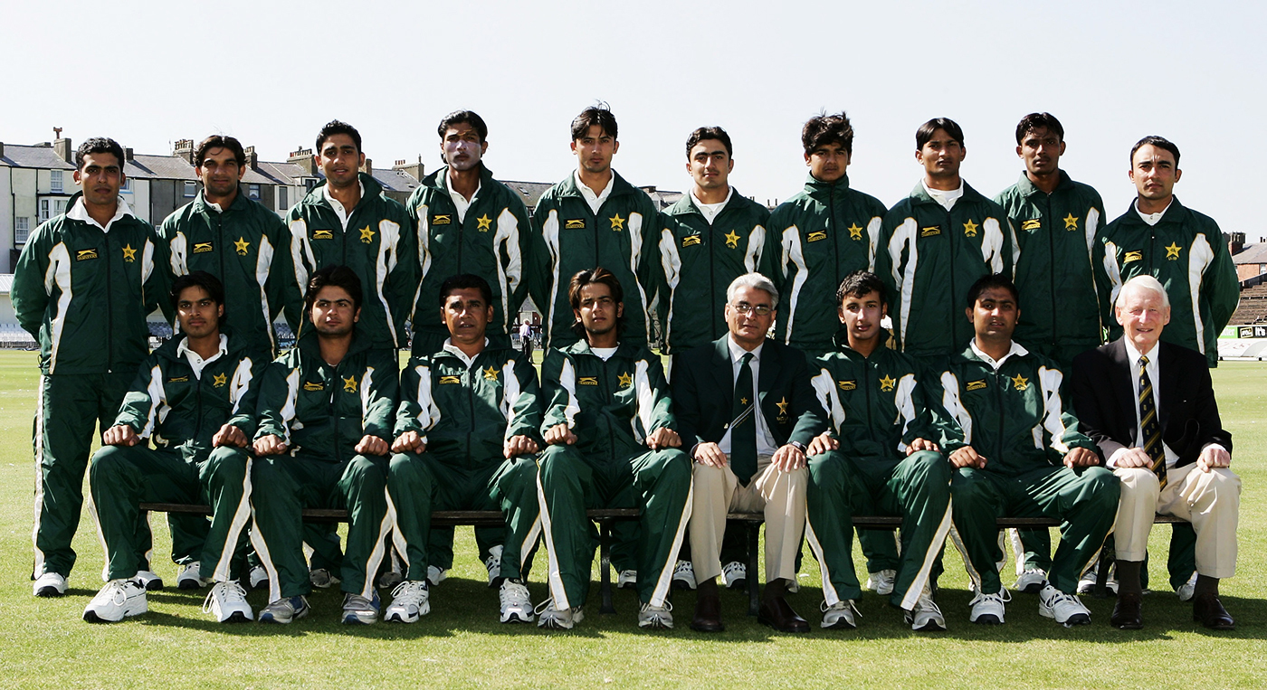 Amir and fellow left-arm seamer Junaid Khan (standing, fourth and fifth from left) on the Pakistan U-19 tour of England in 2007. Amir took eight wickets at 16.37 from five matches