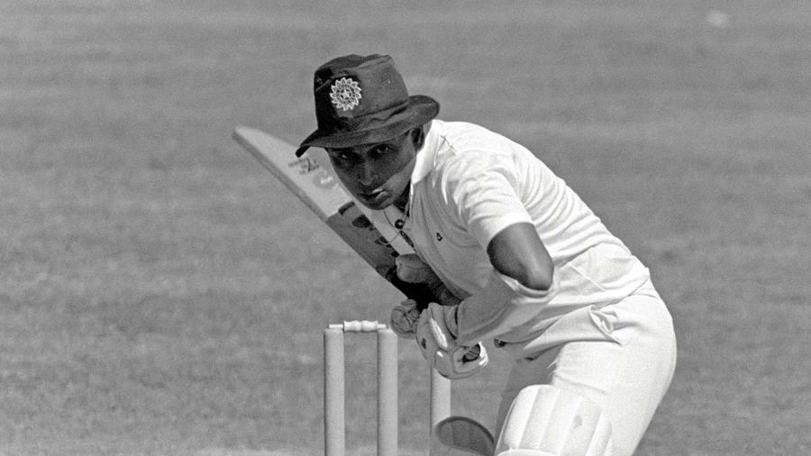 Sunil Gavaskar bats