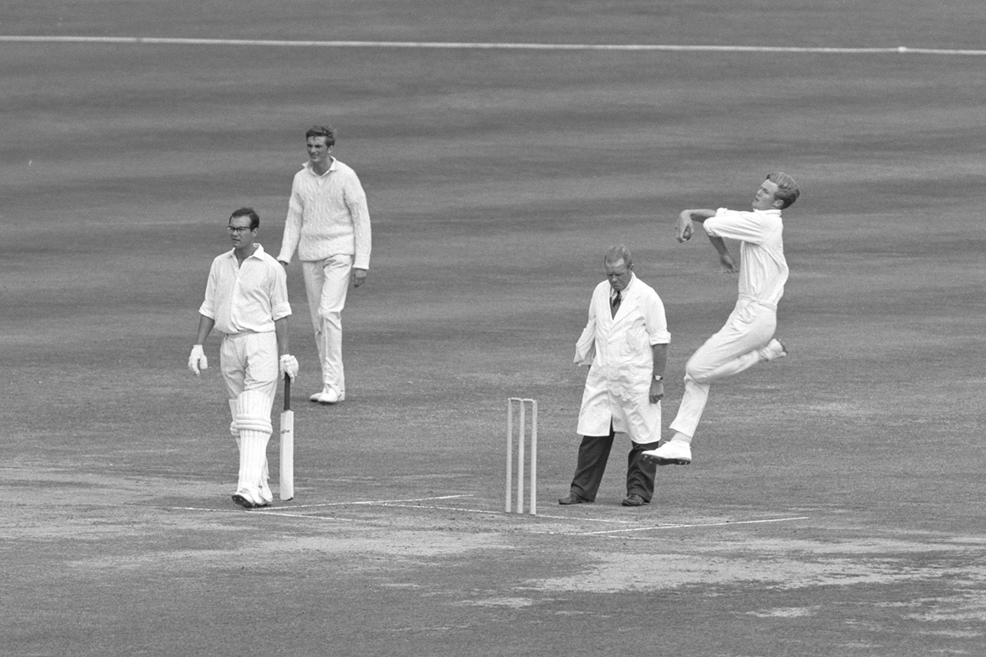 Rather a tall drink of water: bowling in the 1966 County Championship against Middlesex