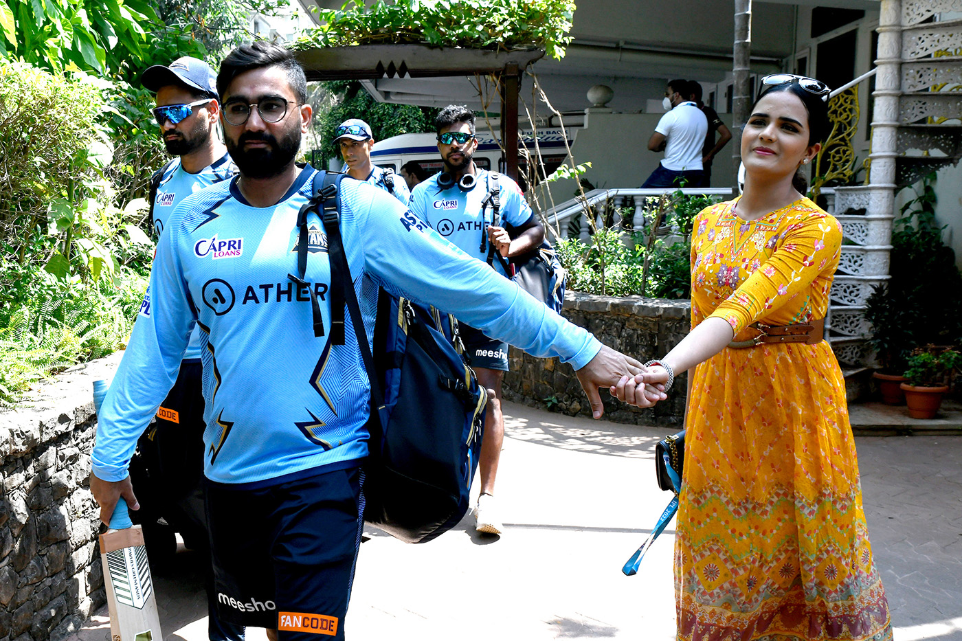 Tewatia in Mumbai with his wife: 