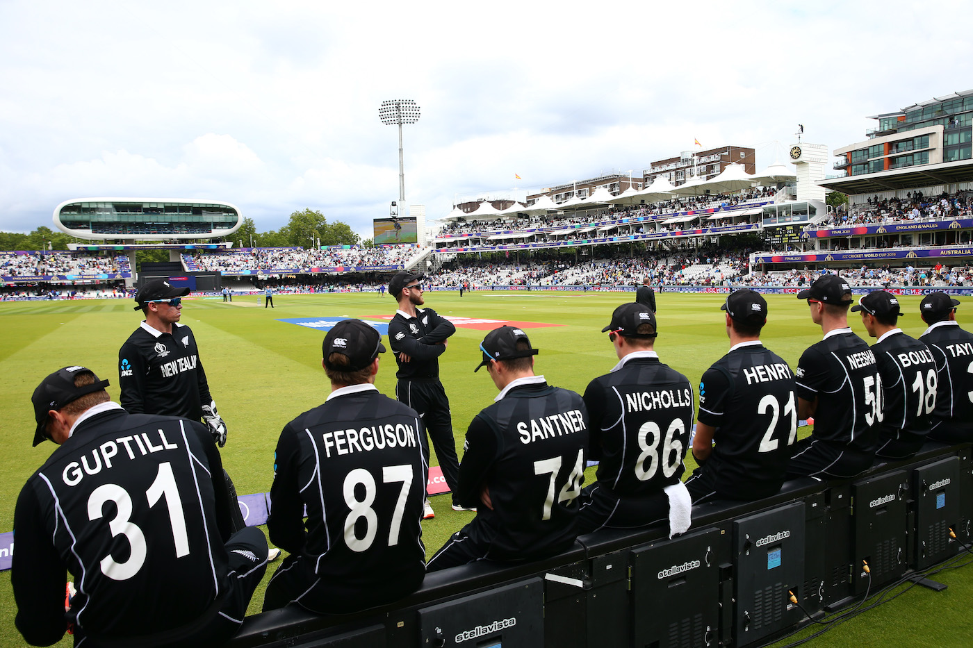 Williamson addresses the troops before the start of the Super Over