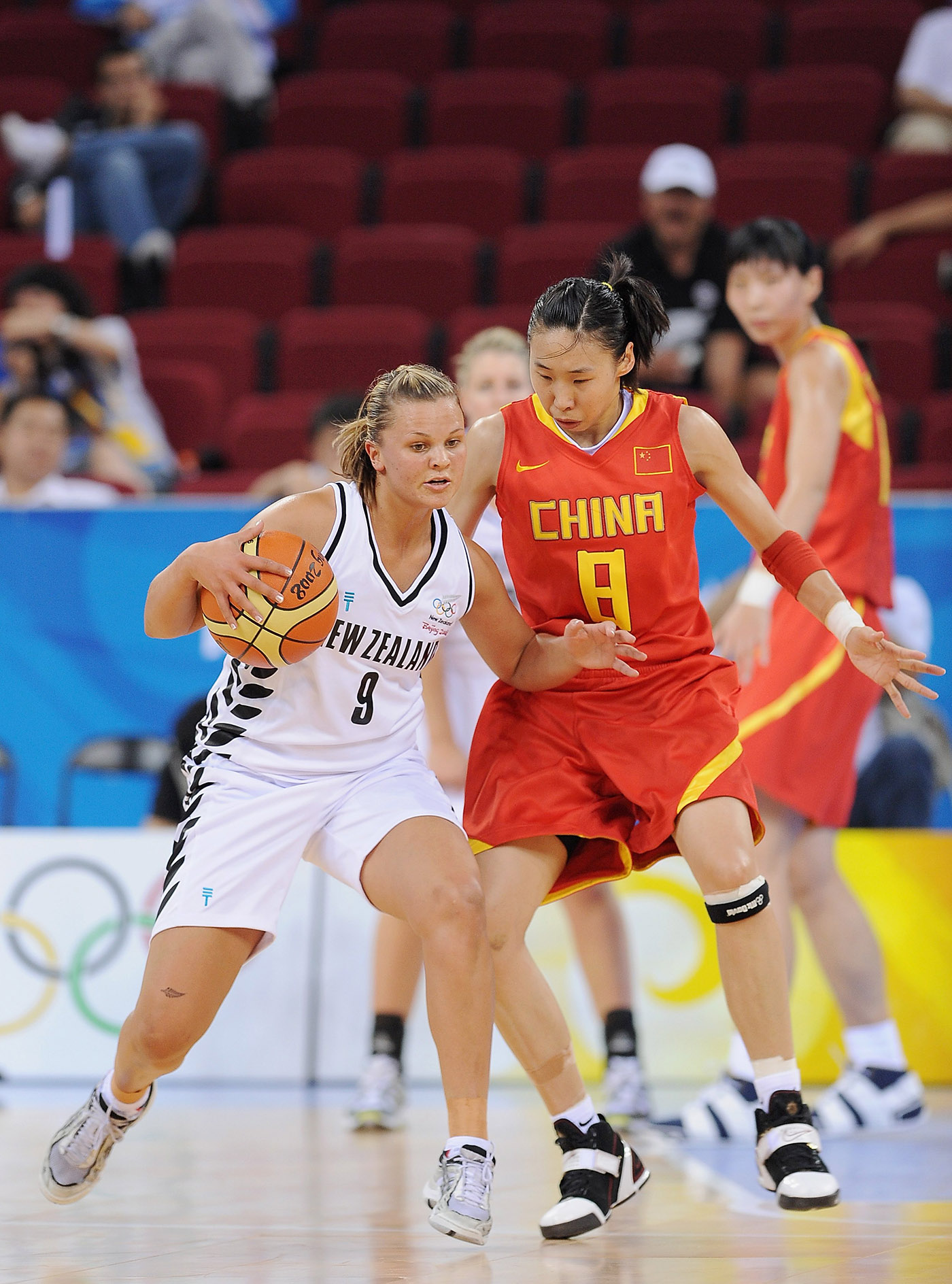 Hoops, I did it again: Suzie Bates doesn't play defence