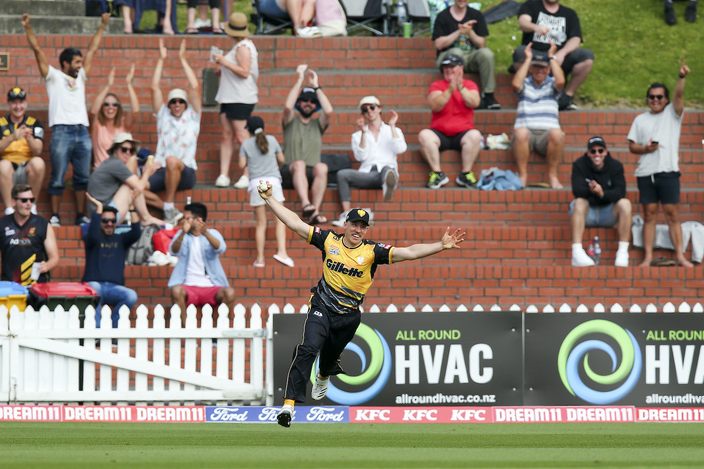 Phillips rates Logan Van Beek's one-handed diving catch in the 2021 Super Smash among the best he's seen