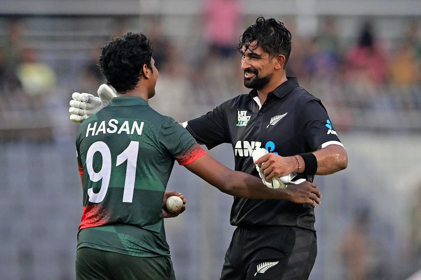 Ish Sodhi comes back to the crease with arms wide open for Hasan Mahmud