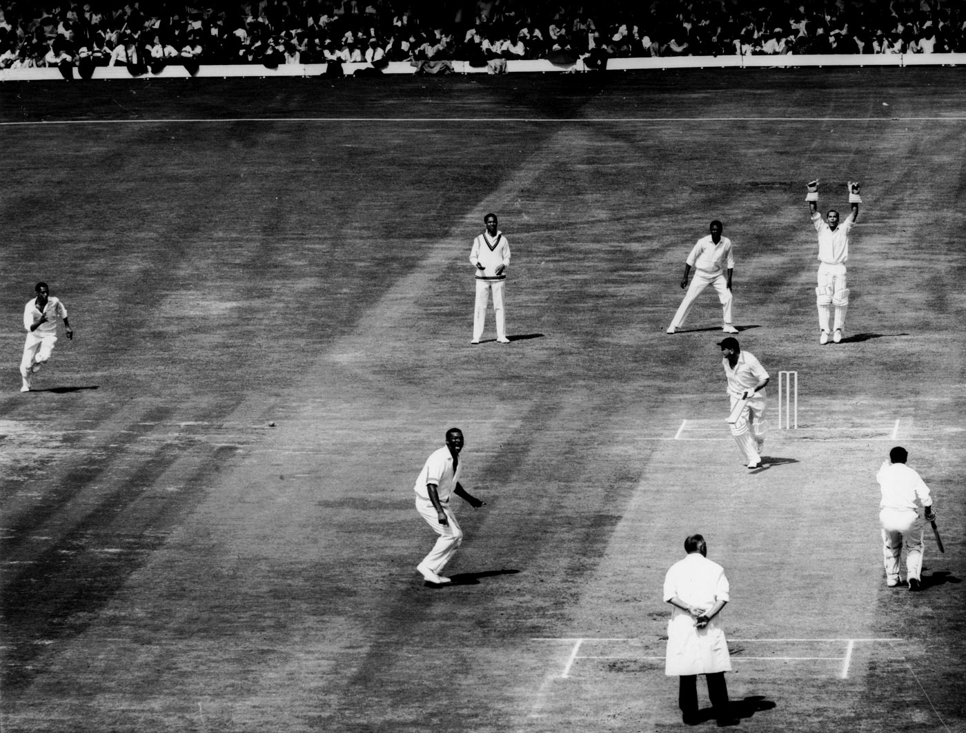 The counter-seduction: Graveney and Murray gently pile on the runs against West Indies
