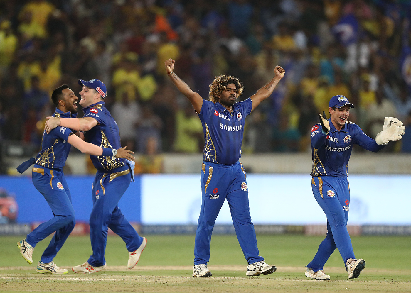 Lasith Malinga celebrates winning the IPL